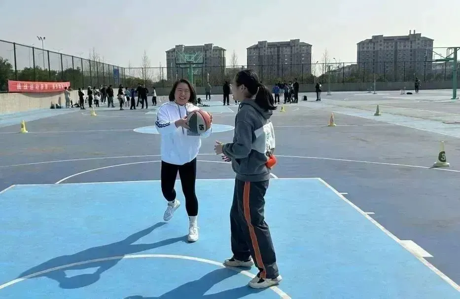 如何通过反馈分析提升篮球战术意识_0
